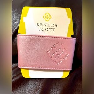 Kendra Scott Pearlized Pink Coffee Cup Holder  ** Limited Edition ***